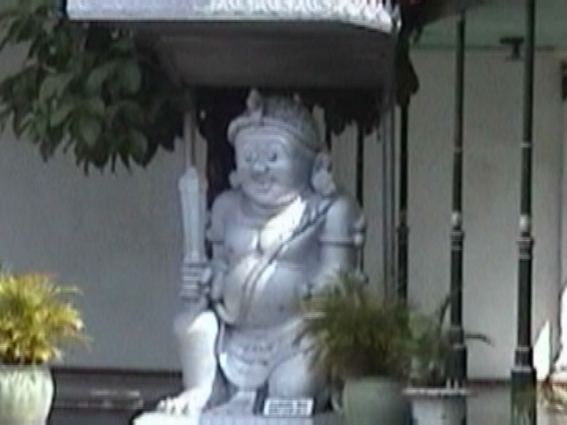 002Yogya-Sultan