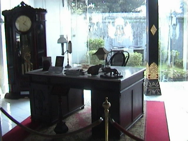 009Yogya-Sultan
